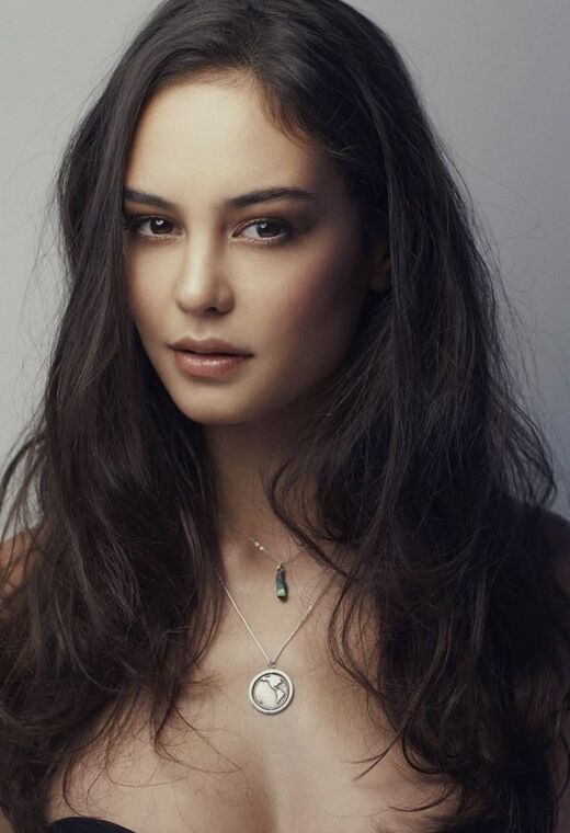 Courtney Eaton