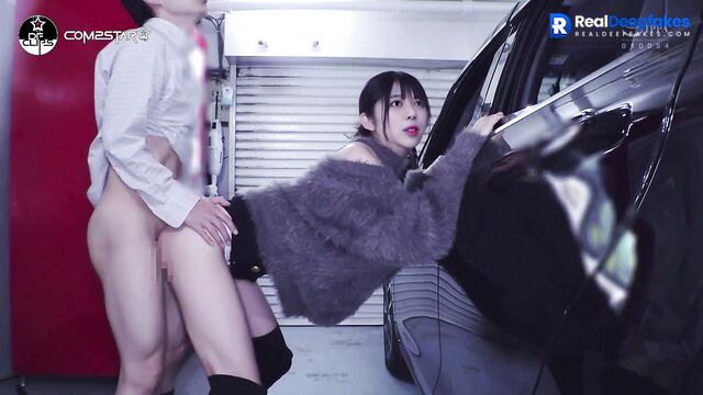 Hot jerking off by dirty girl Yuna (at the parking) - 유나 섹스 장면