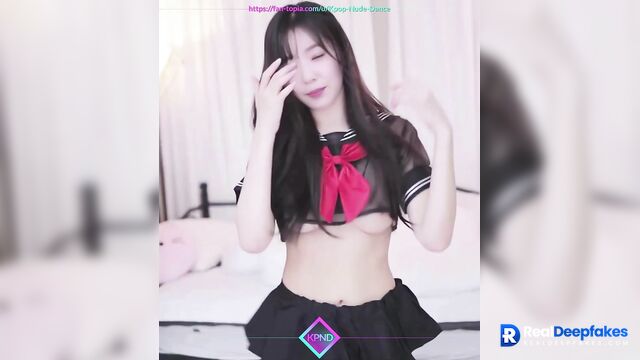 Irene dances in a sexy schoolgirl costume Red Velvet (레드벨벳 아이린)
