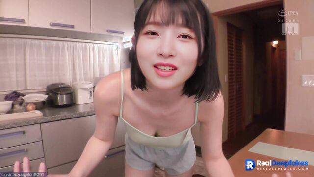 Hot kitchen kisses - Rei IVE deepfake porn (레이 스마트한 얼굴 변화)