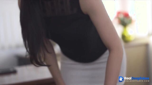 Cunni right in the dirty pantyhose - Han Xue (韩雪 充满激情的性爱) fakeapp