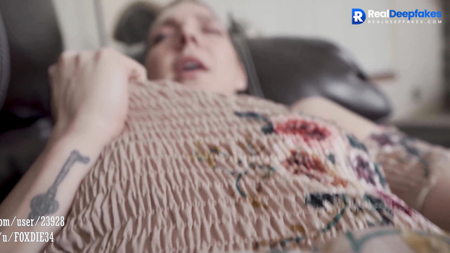 This housewife is good in bed, enjoy ...