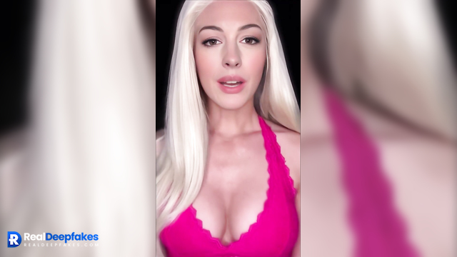 Her fake voice turns everyone on - An...