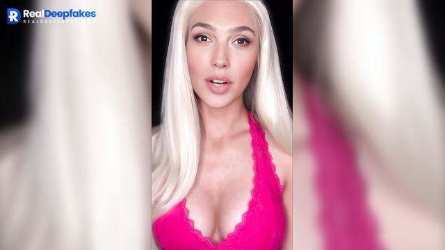 This star wants to be your mistrress ...