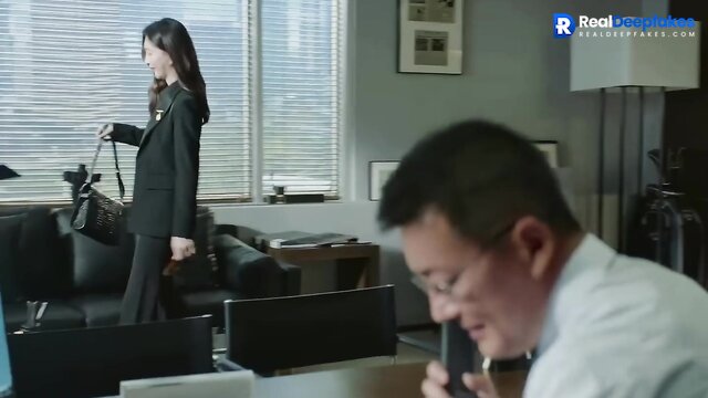Sudden blowjob in the office lift / J...