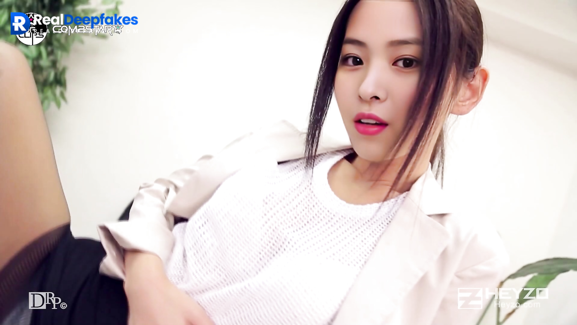 Sex tapes with pretty korean secretary - Ryujin / 류진 있지 - RealDeepfakes.com