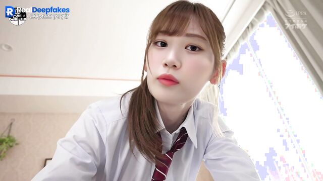 Cute schoolgirl Chaewon sex scenes at her girls room (채원 아이즈원)