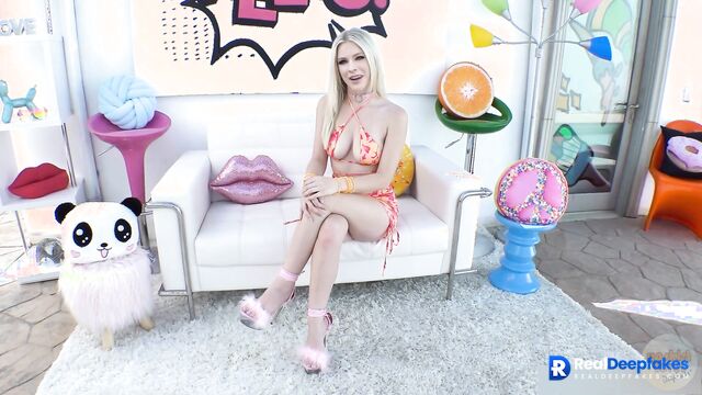 Hot blonde Avril Lavigne loves using sex toys during fuck - fakeapp