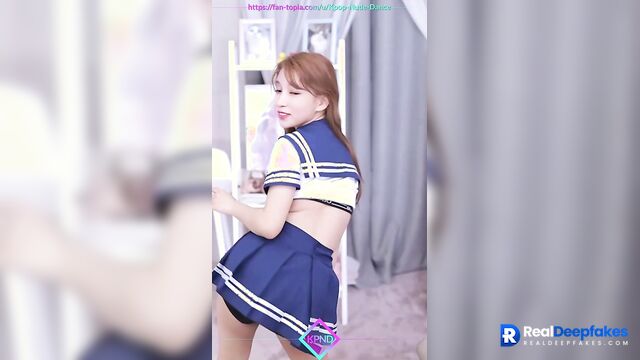 Professional dancing in schoolgirl suit - Mina TWICE ai (미나 얼굴 스왑)