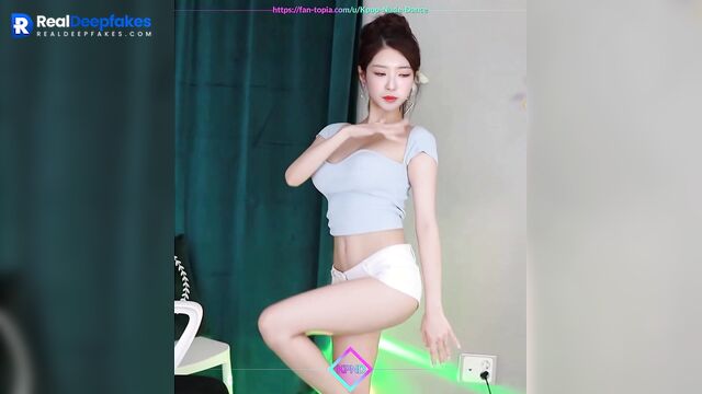 Rich whore dancing alone - Olivia Hye hot adult video (올리비아 혜 이달의 소녀)