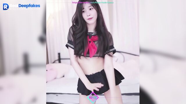Brunette danced in pretty short skirt, IU (아이유 연예인 섹스) solo sex scene