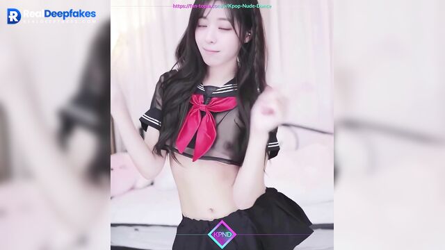 Dancing in a transparent suit, Yuna solo face swap // 유나 있지